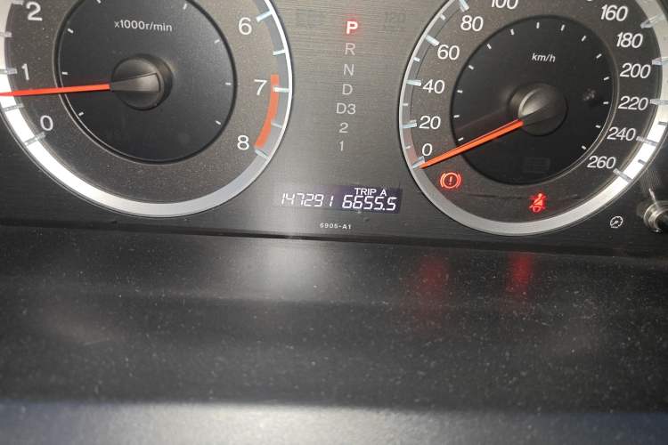 Used Honda Accord 2008 2.0L EX Odometer Close Up