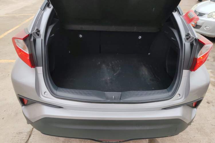 Used Toyota IZOA 2021 2.0L Yixing Version