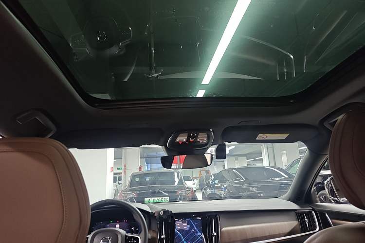 Used Volvo S90 2023 B5 Zhiyuan Luxury Edition