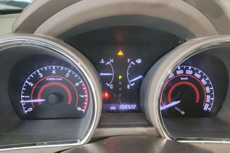 Used Toyota Highlander 2012 2.7L Two-Wheel Drive 7-Seater Luxury Edition
