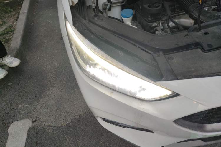 Used MG ZS 2020 180 DVVT Automatic Plus L2+ Right Front Headlight