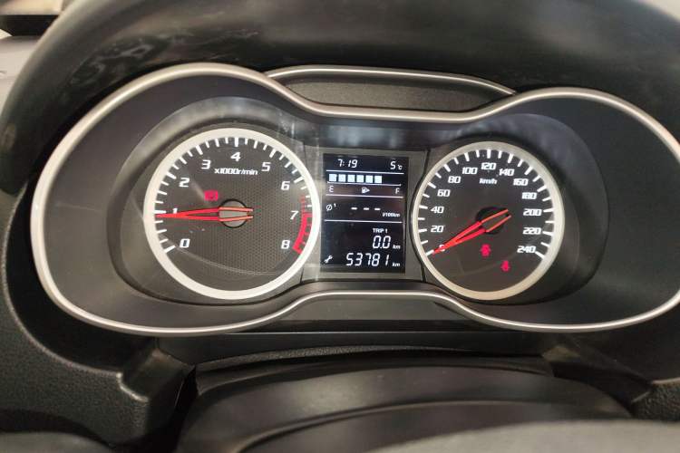 Used Bestune X40 2019 1.6L Manual Luxury Edition China VI
