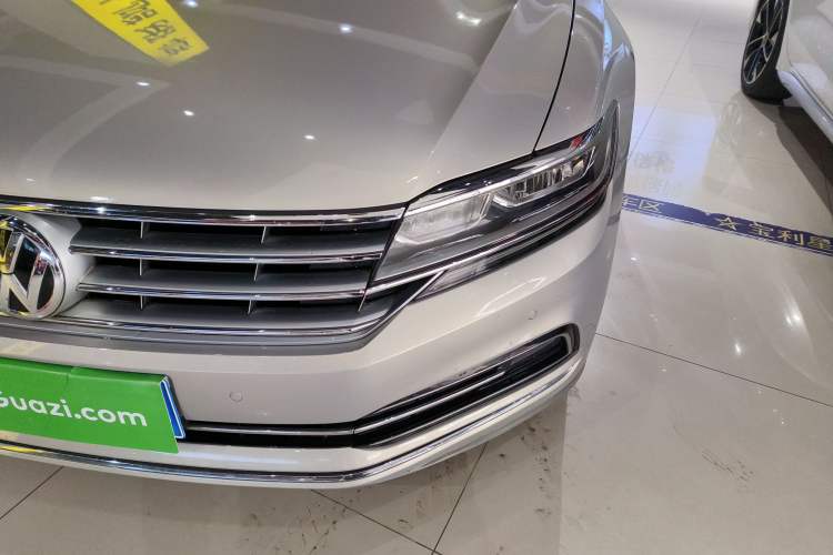 Used Volkswagen Phideon 2018 Revised Version 380TSI Two-Wheel Drive Business Edition