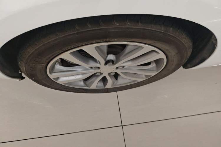 Used Buick GT 2019 18T Automatic Connected Flagship Version China V Standard Left Front Wheel Hub