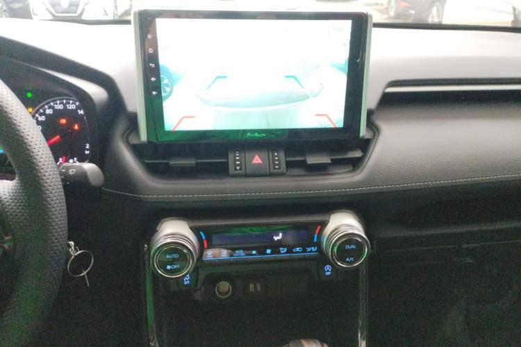 Used Toyota RAV4 2021 2.0L CVT Two-Wheel Drive Urban Edition Audio And AC Panel