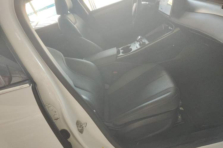 Used BYD Qin PLUS 2025 DM-i Smart Drive 120KM Superior Model