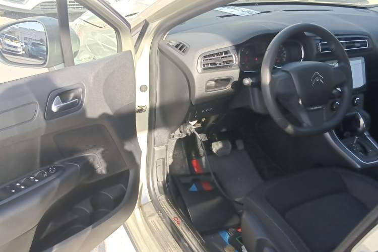 Used Citroen C4 Sega 2016 1.6L Automatic Comfort Model Driver Seat