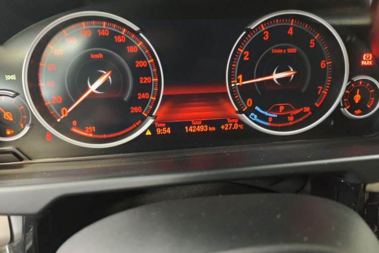 Used BMW X6 2019 xDrive35i M Sport Package Odometer Close Up