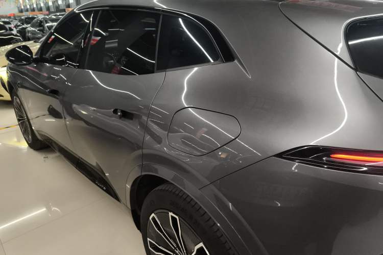 Used Avatr 07 2024 Max Extended-Range Edition Exterior 1