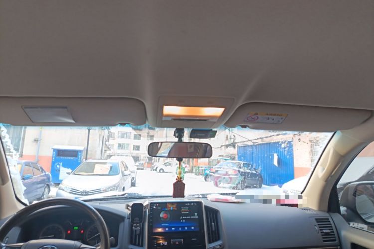 Used Toyota Land Cruiser 2019 4.0L Iron Wheels Refrigerator with Electric Base Basic Version—Middle East
