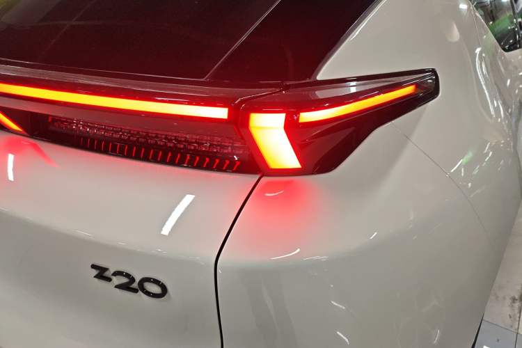 Used Lynk & Co Z20 2026 Model 430km Rear-Wheel Drive Pro Right Rear Taillight