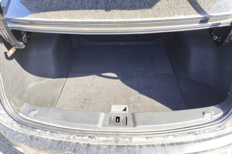 Used Hongqi E-QM5 2021 Charging T3 Version 5 Seats
