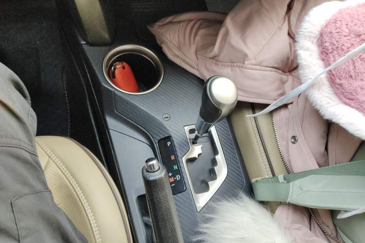 Used Toyota RAV4 2015 2.0L CVT Four-Wheel Drive New Edition