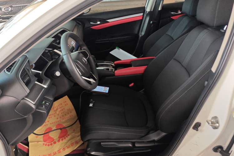 Used Honda Civic 2016 220TURBO CVT Luxury Edition Left Front Seat