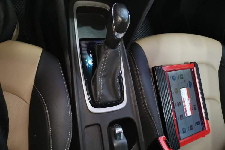 Used Chevrolet Monza 2022 320 Automatic Enjoyment Sunroof Version Gear Lever