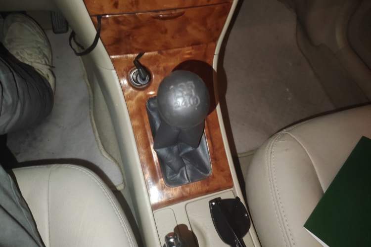 Used Toyota Corolla EX 2013 1.6L Manual Luxury Edition
