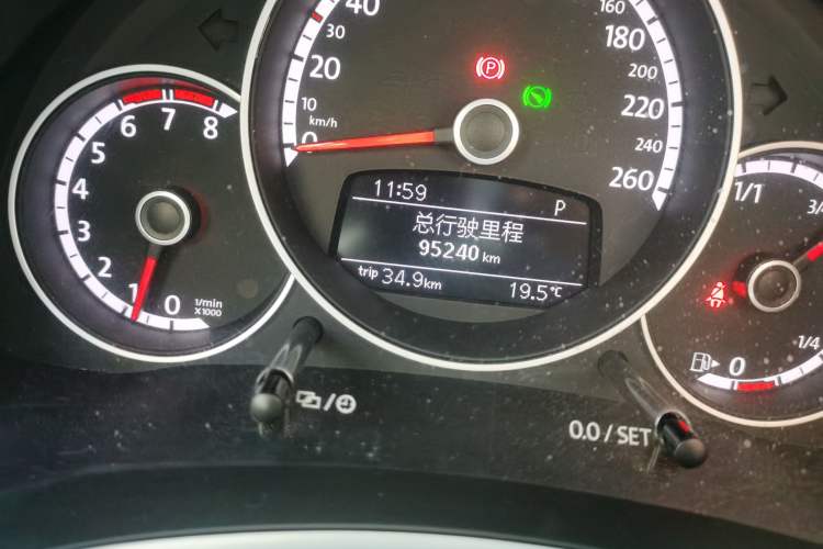 Used Volkswagen Beetle 2015 180TSI model
