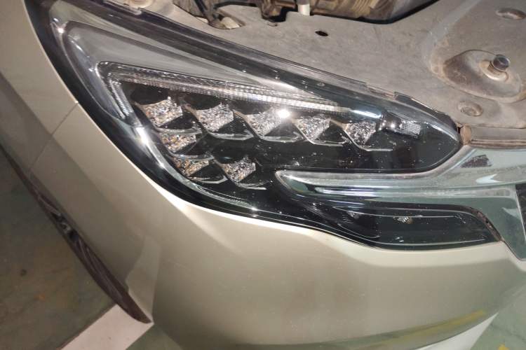 Used Buick GL8 2022 ES Landtrek 653T Flagship Model Exterior 6