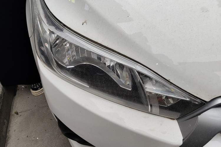 Used Toyota YARiS L Zhi Xuan 2015 1.5E Automatic Charm Edition
