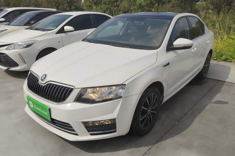 Used Skoda Octavia 2017 1.6L Manual Smart Drive Edition