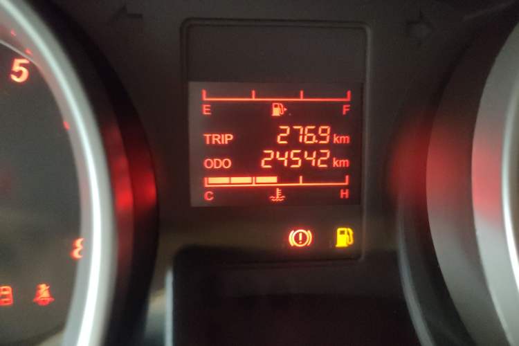 Used Wuling Hongguang 2021 1.5L Facelifted S Comfort Version with Electric Power Steering LAR Odometer Close Up