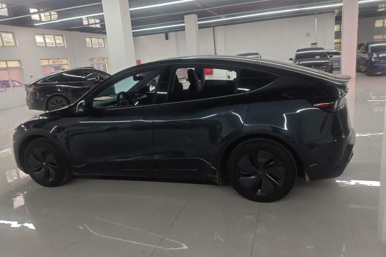 Used Tesla Model Y 2025 Long-Range All-Wheel Drive First Edition