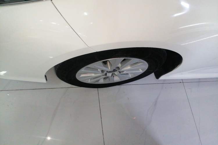 Used Toyota Corolla 2023 1.8L Smart Electric Hybrid Dual-Motor Pioneer Edition Exterior 4