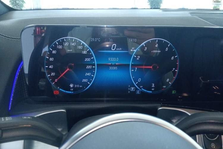 Used Mercedes-Benz GLB 2023 GLB 220 Sport Edition Instrument Cluster