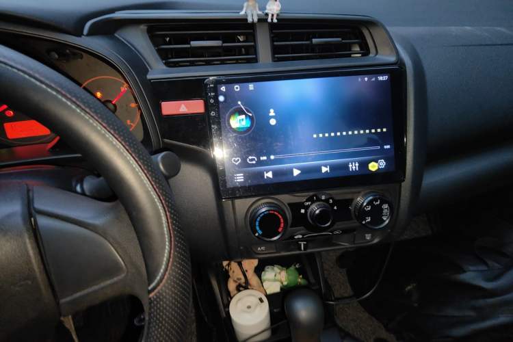 Used Honda Fit 2014 1.5L LX CVT Comfort Model Audio And AC Panel