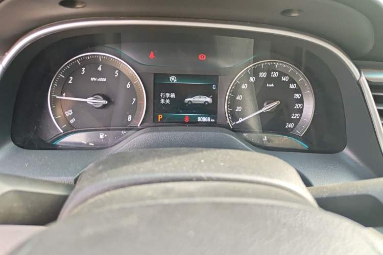 Used Buick GT 2015 15N Automatic Elite Version Odometer Close Up