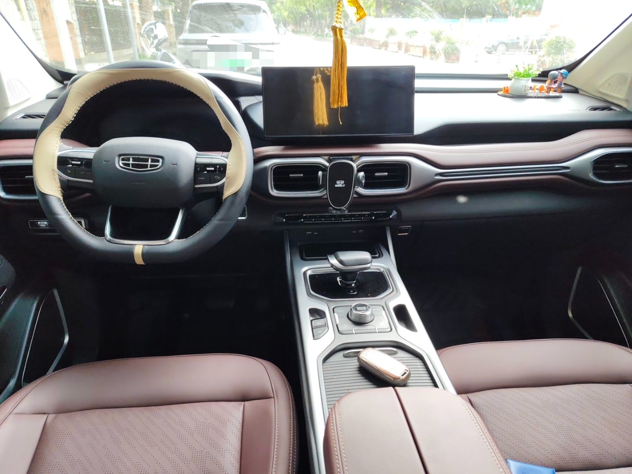 Geely Auto Haoyue 2022 1.8TD DCT Luxury 7-Seater — снимка 9