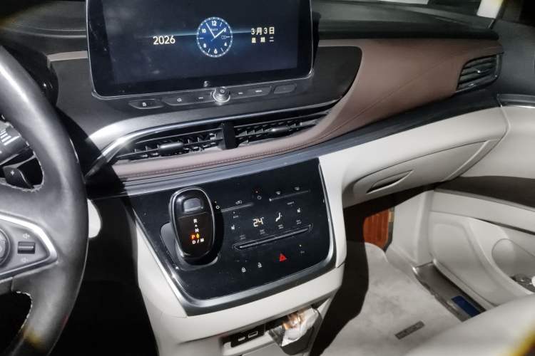 Used Buick GL8 2020 Land Business Class 652T Luxury Model