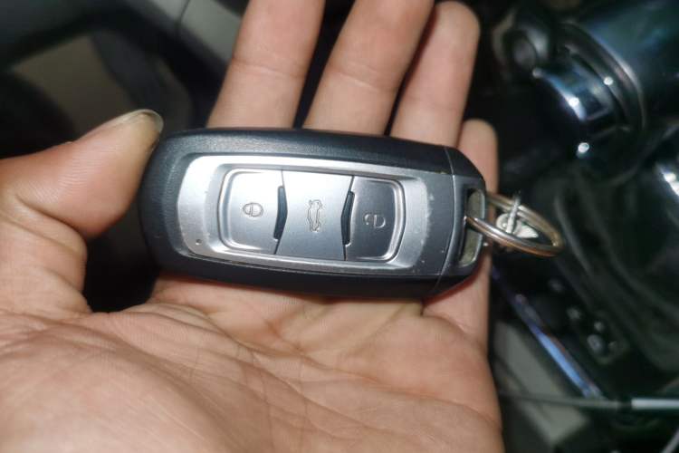 Used Geely Auto Emgrand 2014 Sedan 1.3T CVT Prestige Model
