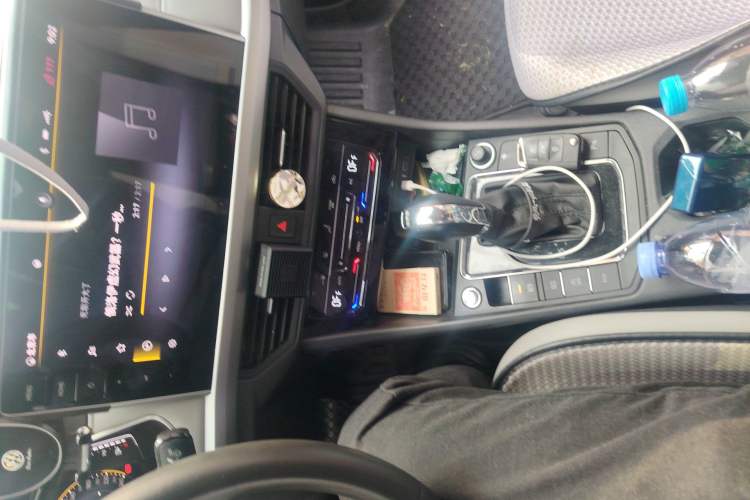 Used Volkswagen Bora 2023 280TSI DSG Prestige Edition Audio And AC Panel