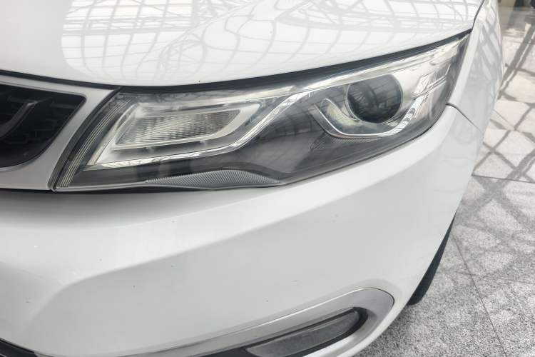 Used Geely Auto Emgrand GL 2017 1.8L Manual Elite Model
