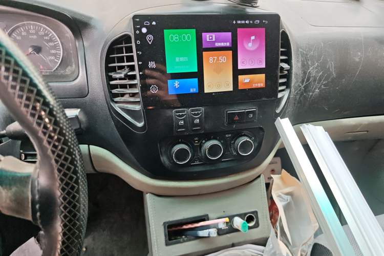 Used FORTHING Lingzhi 2016 M3 1.6L 7-Seater Standard Model China V Emission Standard Audio And AC Panel