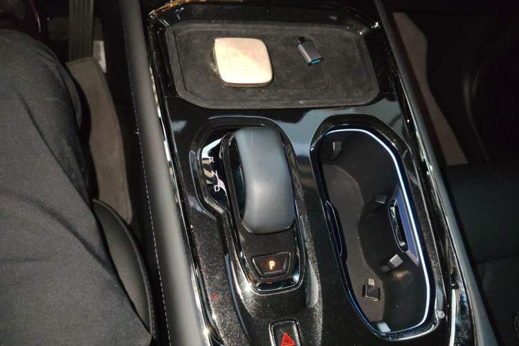 Used Zeekr 009 2024 Six-Seat Executive Version 4WD 140 kWh
