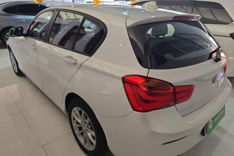 Used BMW 1 Series 2016 118i Leading Model Rear Left 45 Deg