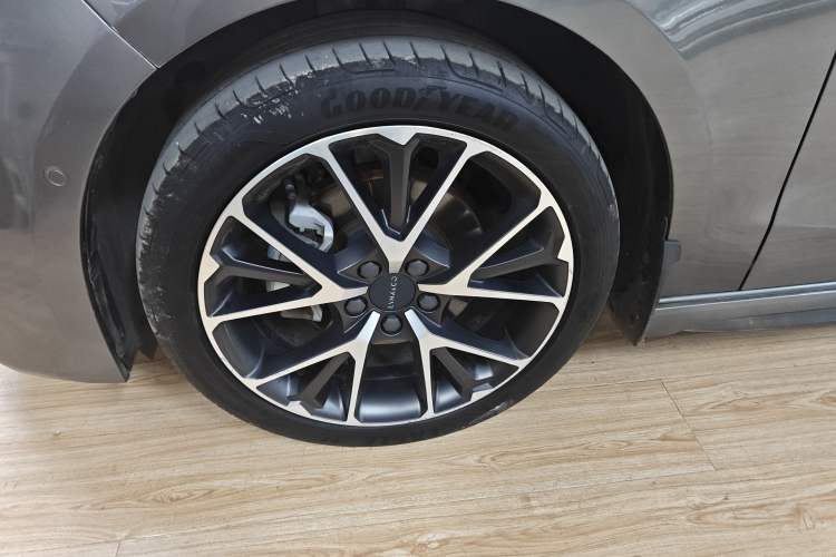 Used Lynk & Co 03 2021 2.0TD Automatic Trendy Champion Edition Exterior 4