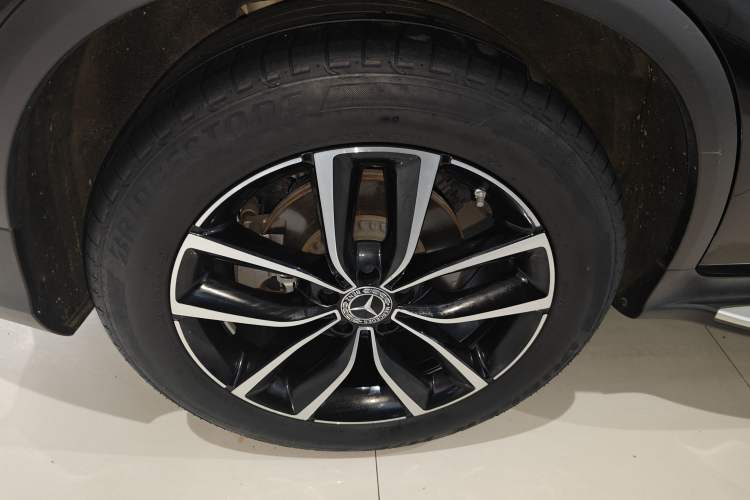 Used Mercedes-Benz GLC 2021 GLC 260 L 4MATIC Luxury Model Right Rear Wheel Hub