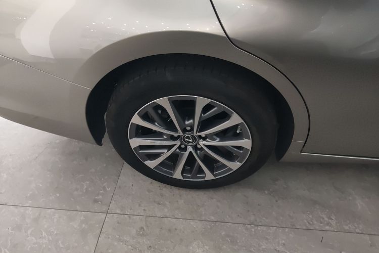 Used Lexus ES 2022 200 Excellence Edition
