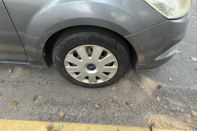 Used Ford Focus 2012 Sedan Classic 1.8L Manual Base Model