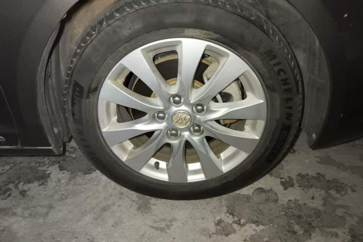 Used Buick LaCrosse 2013 2.4L SIDI Elite Comfort Version
