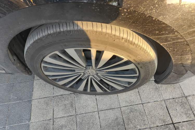 Used Volkswagen Passat 2019 330TSI Luxury Edition China VI Standard
