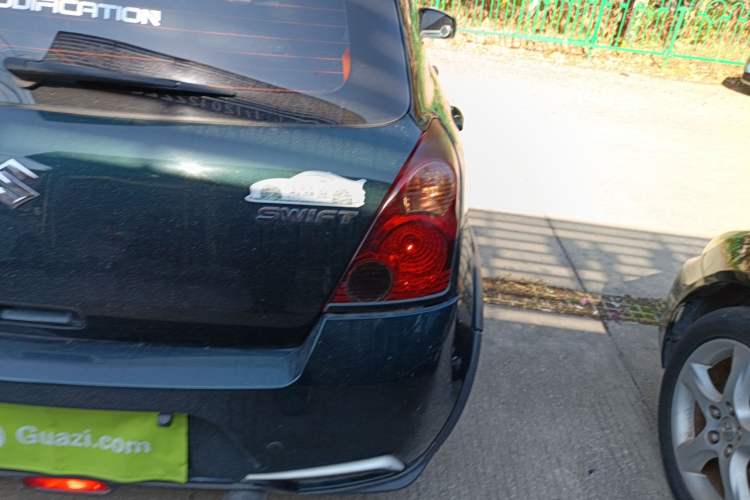 Used Suzuki Swift 2016 1.5L Automatic Fashionable Coolplay Edition
