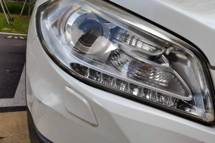 Used Suzuki S-Cross 2014 1.6L CVT Two-Wheel Drive Elite Version
