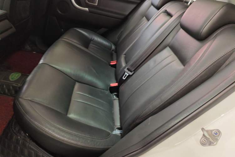 Used Land Rover Discovery Sport 2018 240 PS SE Version