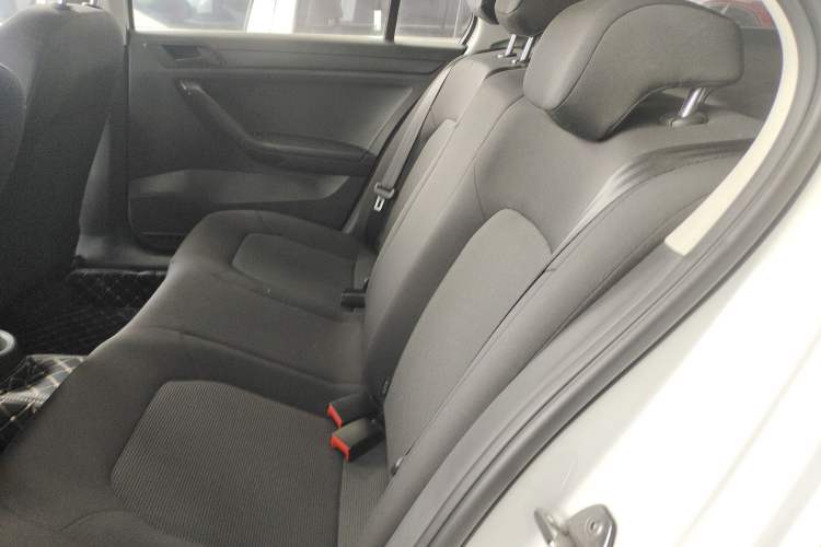 Used Volkswagen Jetta 2017 1.4L Manual Fashion Edition
