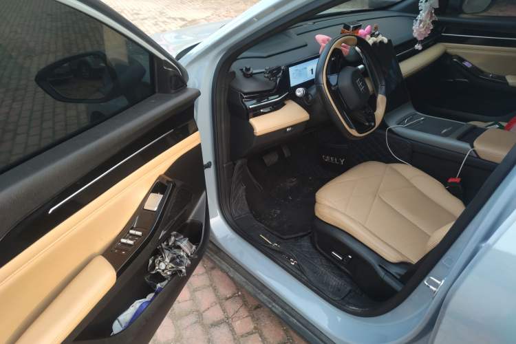 Used Geely Galaxy L6 2023 125km PLUS