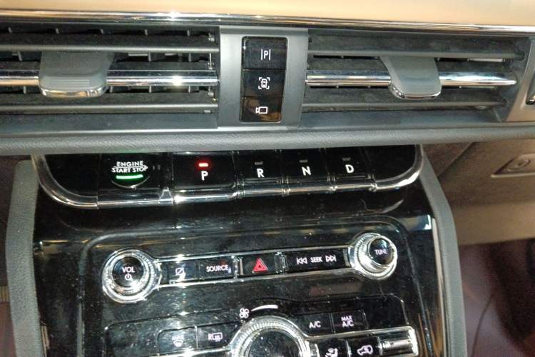 Used Lincoln Corsair 2022 2.0T Two-Wheel Drive Luxury Edition